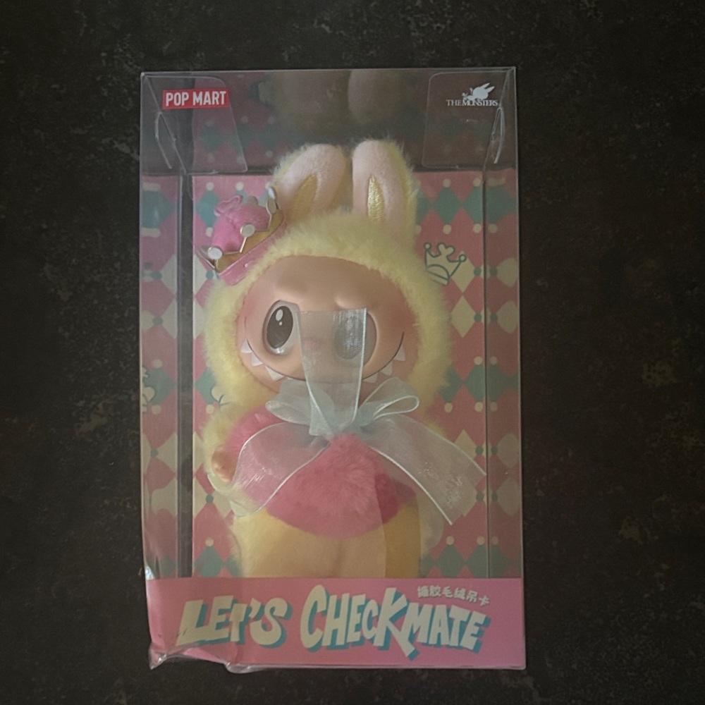 Pop Mart Let's Checkmate Figure